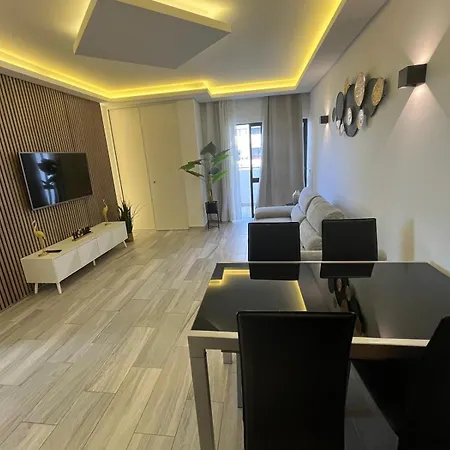 아파트 Modern 2br - Pool - Garage -