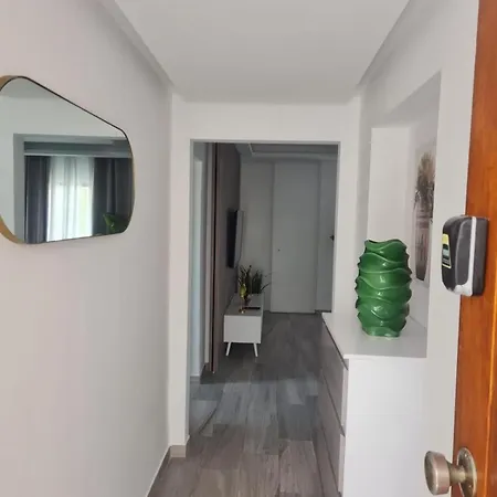 아파트 Modern 2br - Pool - Garage -